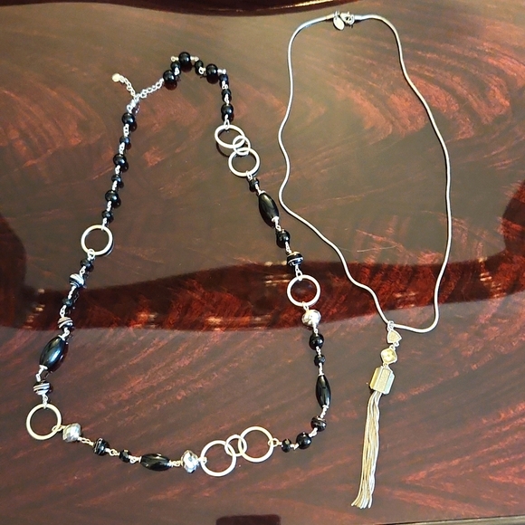 Bundle of necklaces - Picture 1 of 3